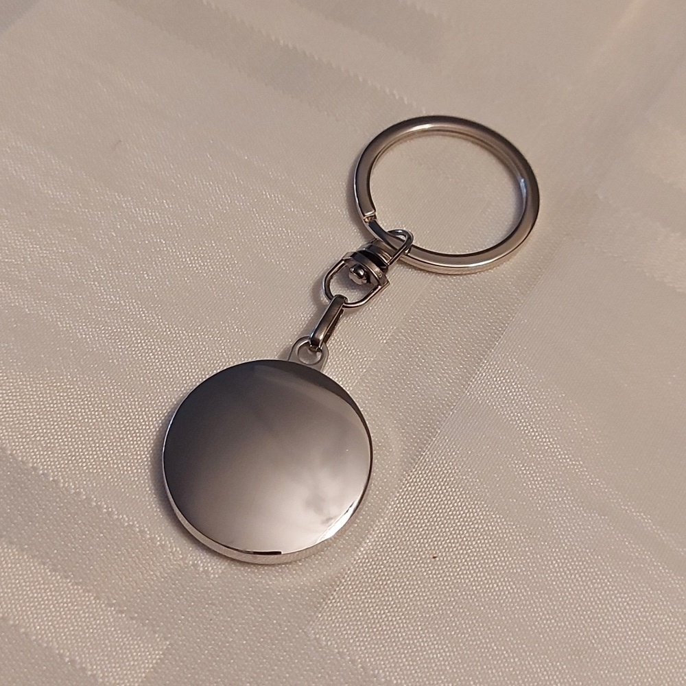 BMW Key Chain - Picture 2 of 3